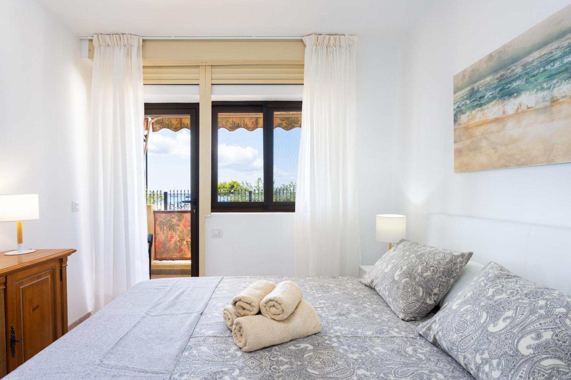 Frontline Playa Las Vistas With Pool, Parking, Sea Los Cristianos  Exteriör bild